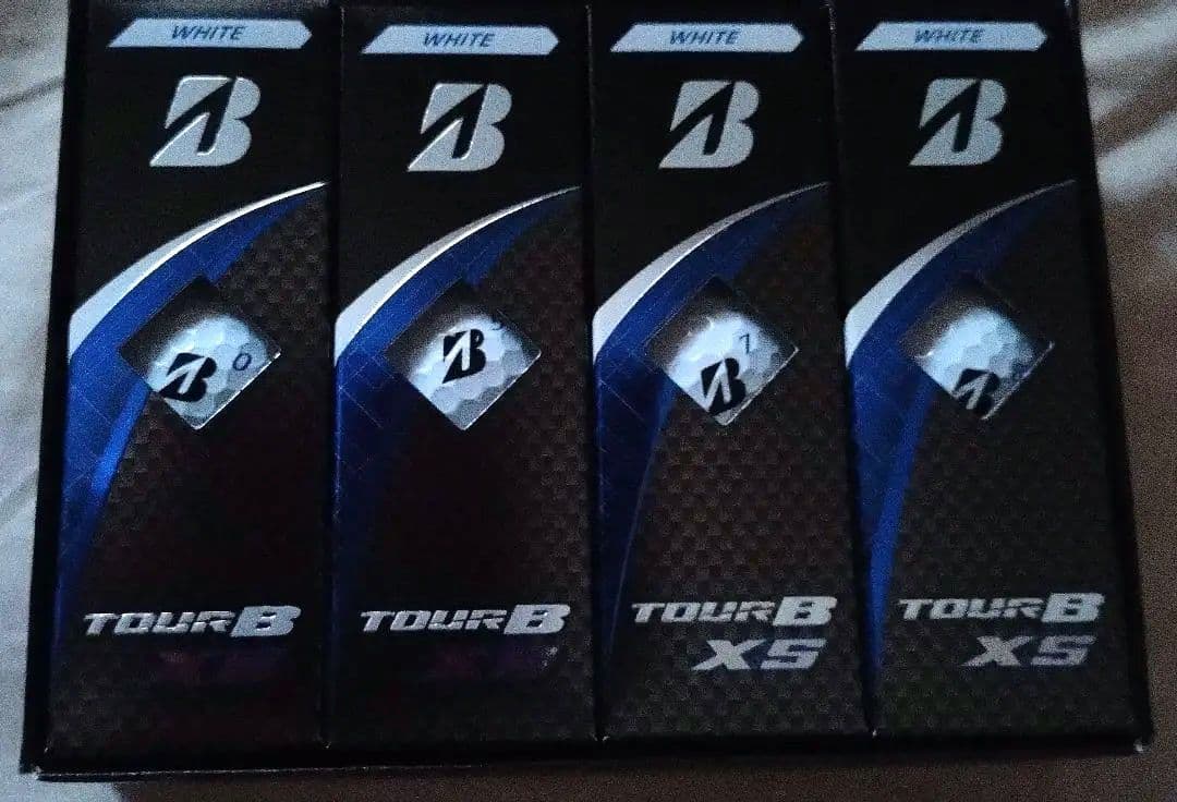 新品未使用　ブリヂストン最新モデルTOUR B XS（ホワイト）2ダース：24個