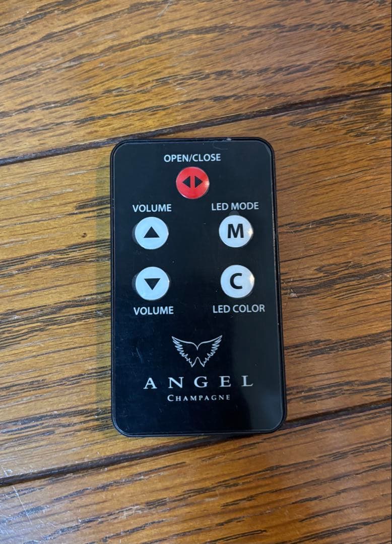 エンジェルエッグ　ヴィンテージ2008ブルー 空ボトル・リモコン付