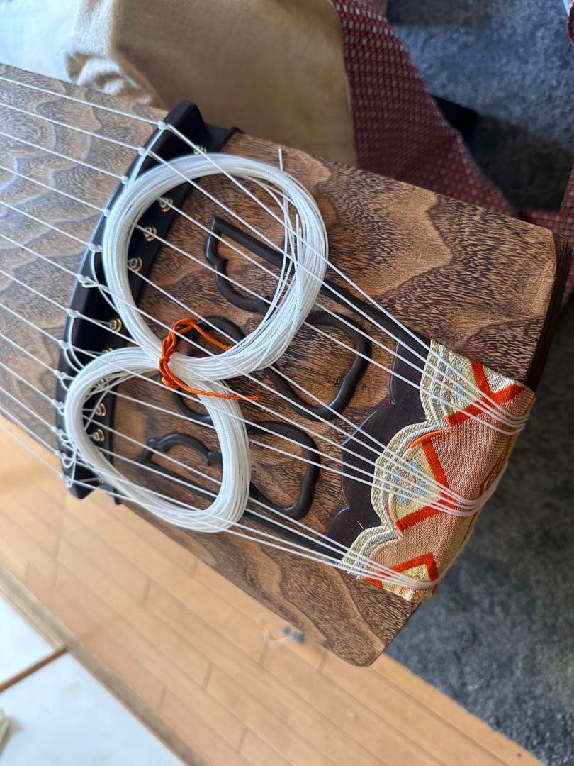 くり甲　お箏　お琴　綾杉彫　蒔絵　高級品　サトウ楽器　生田流