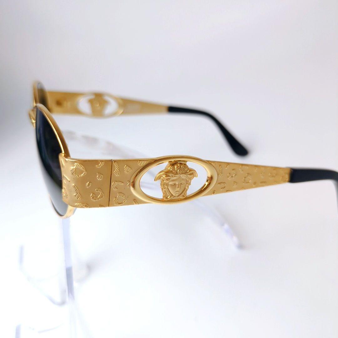VERSACE　サングラス　メデューサ　ゴールド　細工　レディース