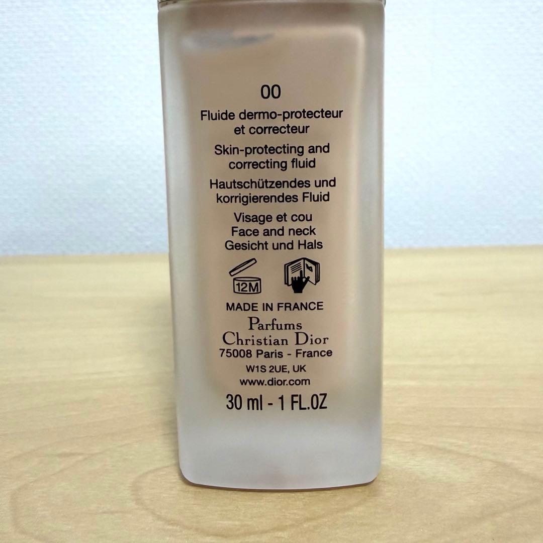 ディオール プレステージ ホワイトルプロテクターUV ルミエール BB00