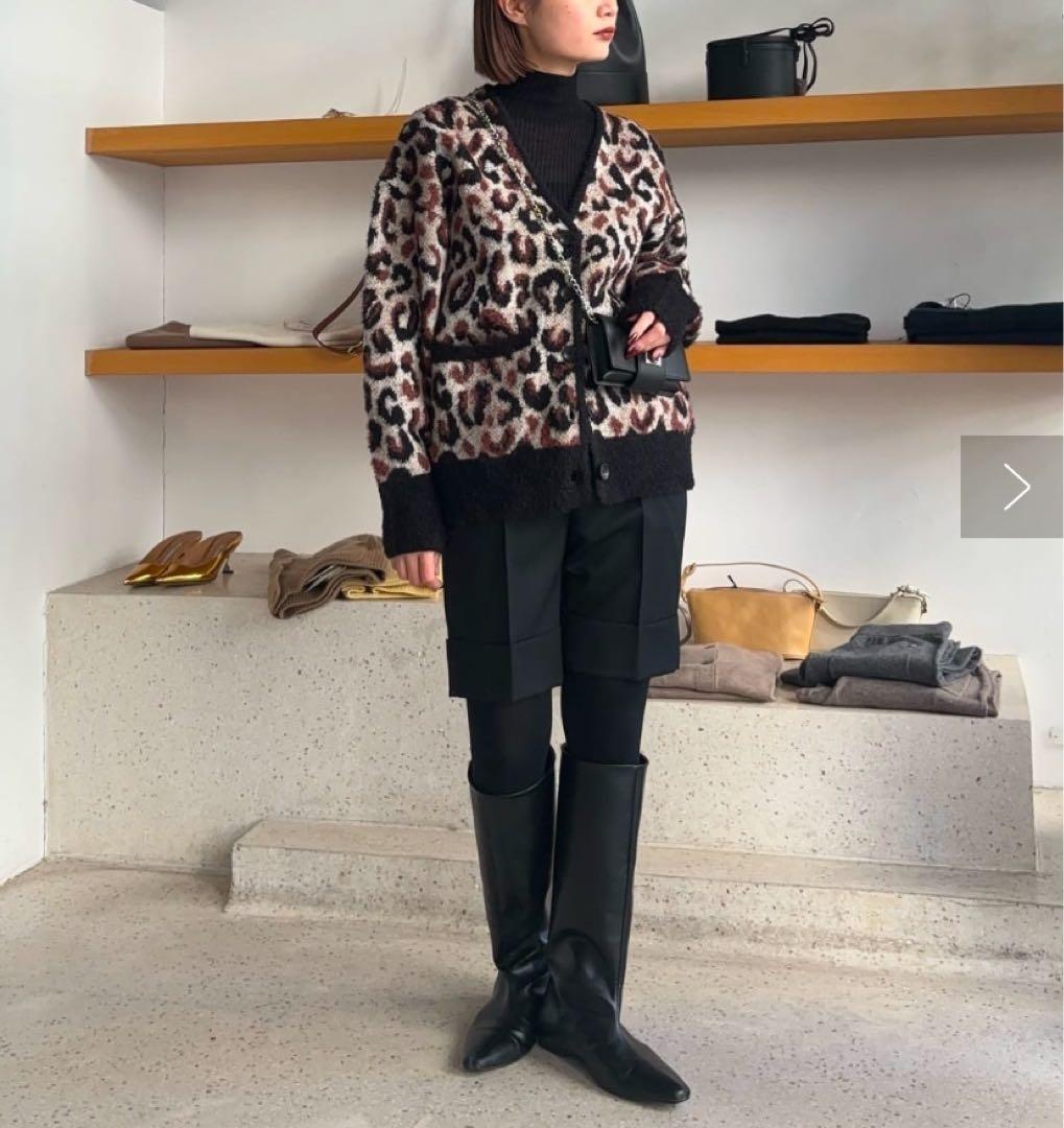 ウィムガゼット　センタープレスショートパンツ　BLACK SMサイズ