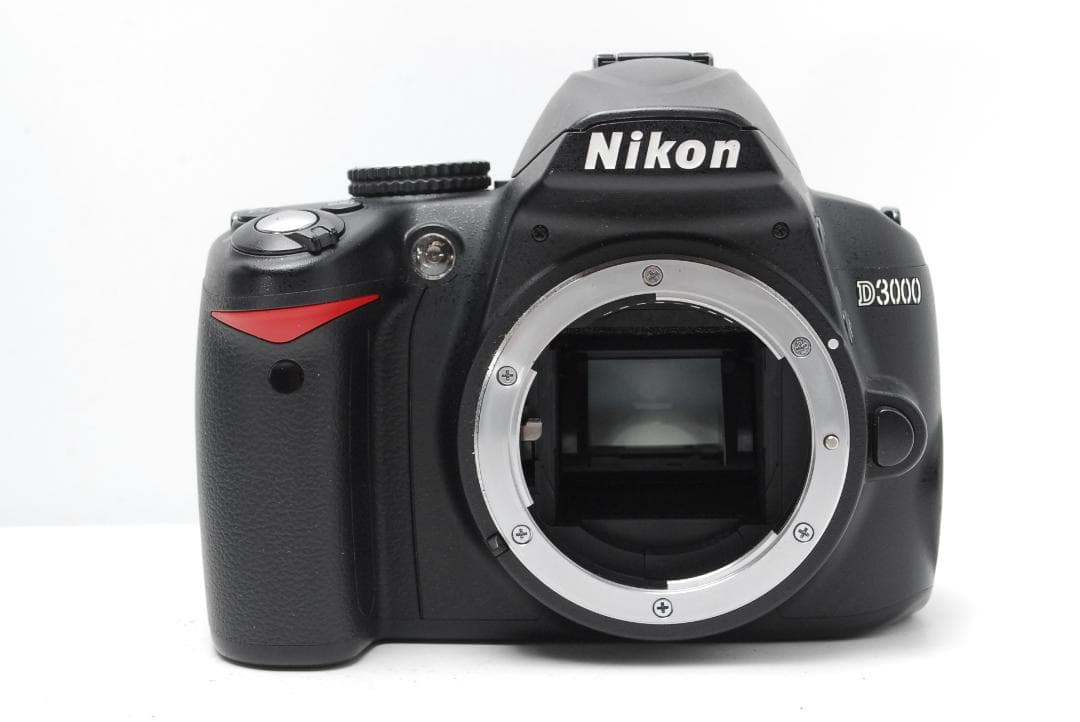 ohencx852sf 　Nikon D3000　ボディのみ