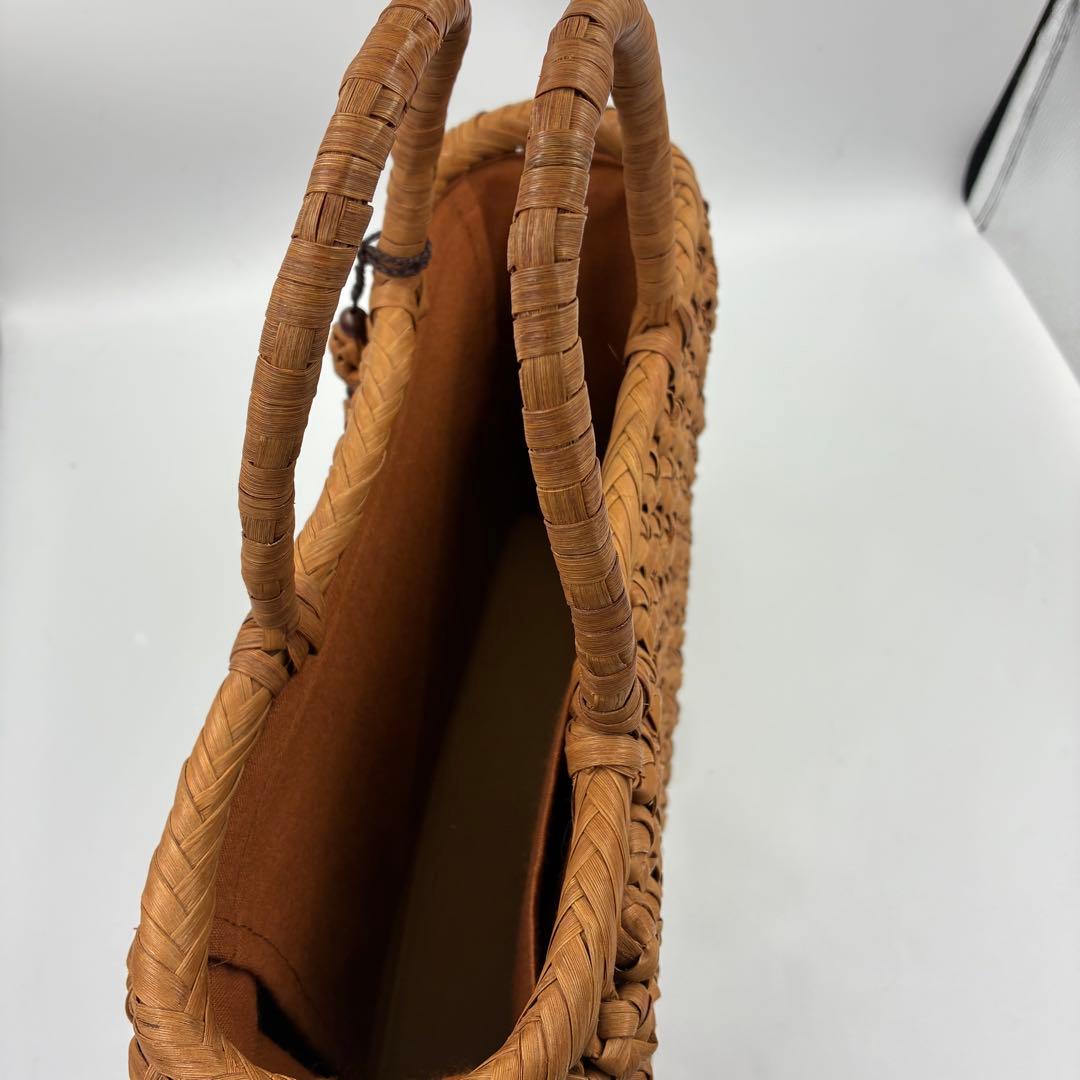 美品】カゴバッグ　山葡萄　六角花編み結び　飾細工付　内布付き　茶色