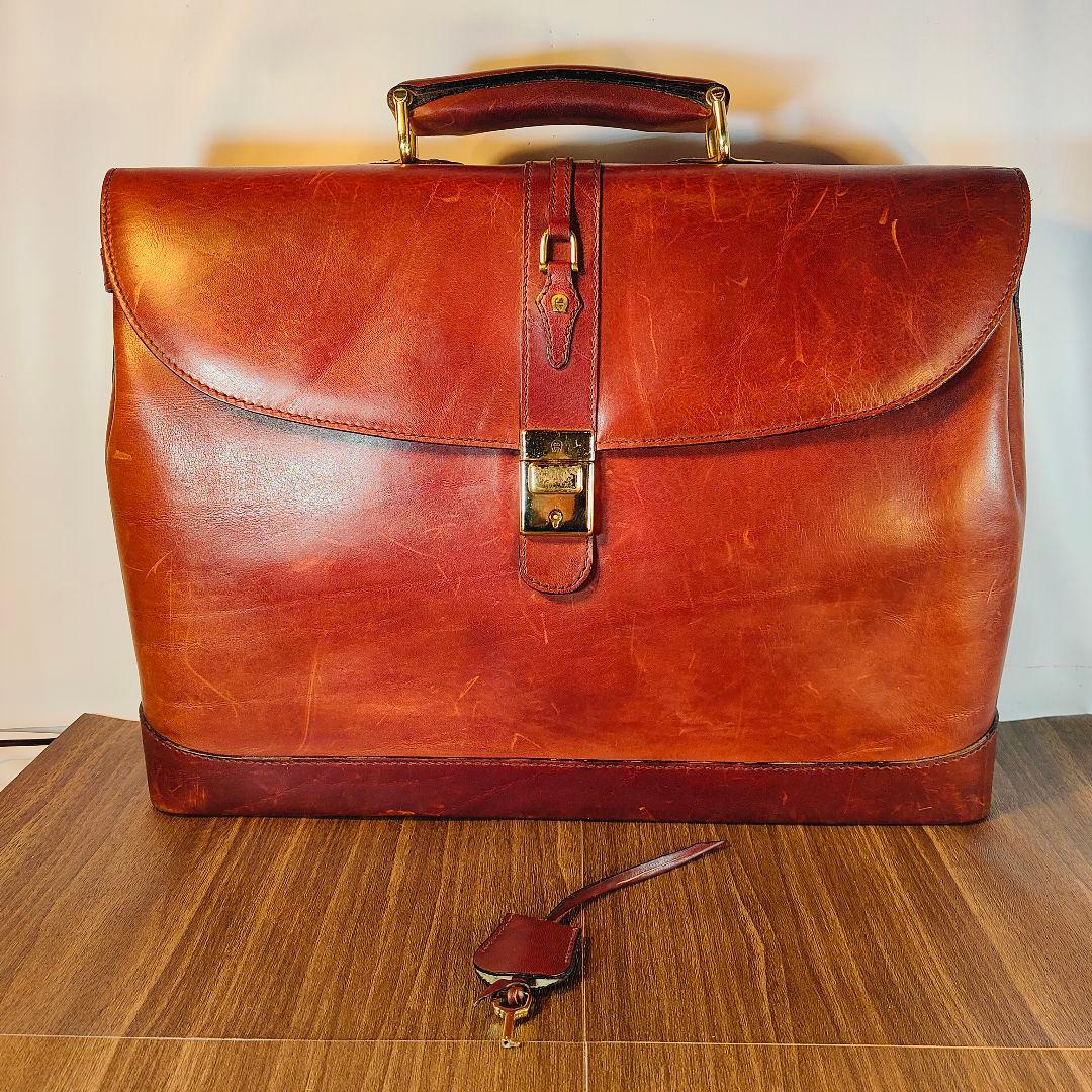 【ヴィンテージ】AIGNER アイグナー　高級ダレスバッグ バーガンディ鍵付本革