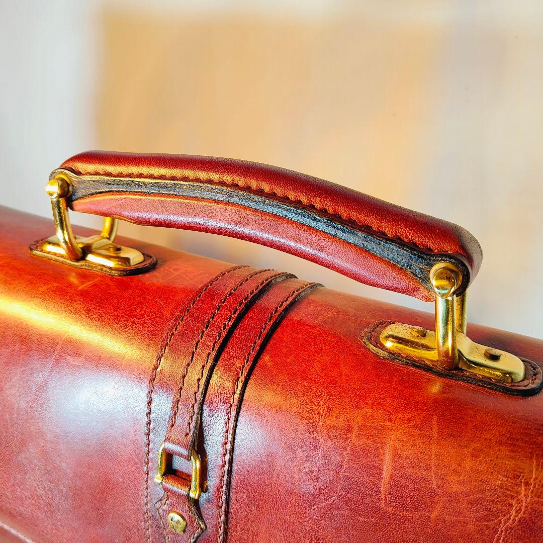 【ヴィンテージ】AIGNER アイグナー　高級ダレスバッグ バーガンディ鍵付本革