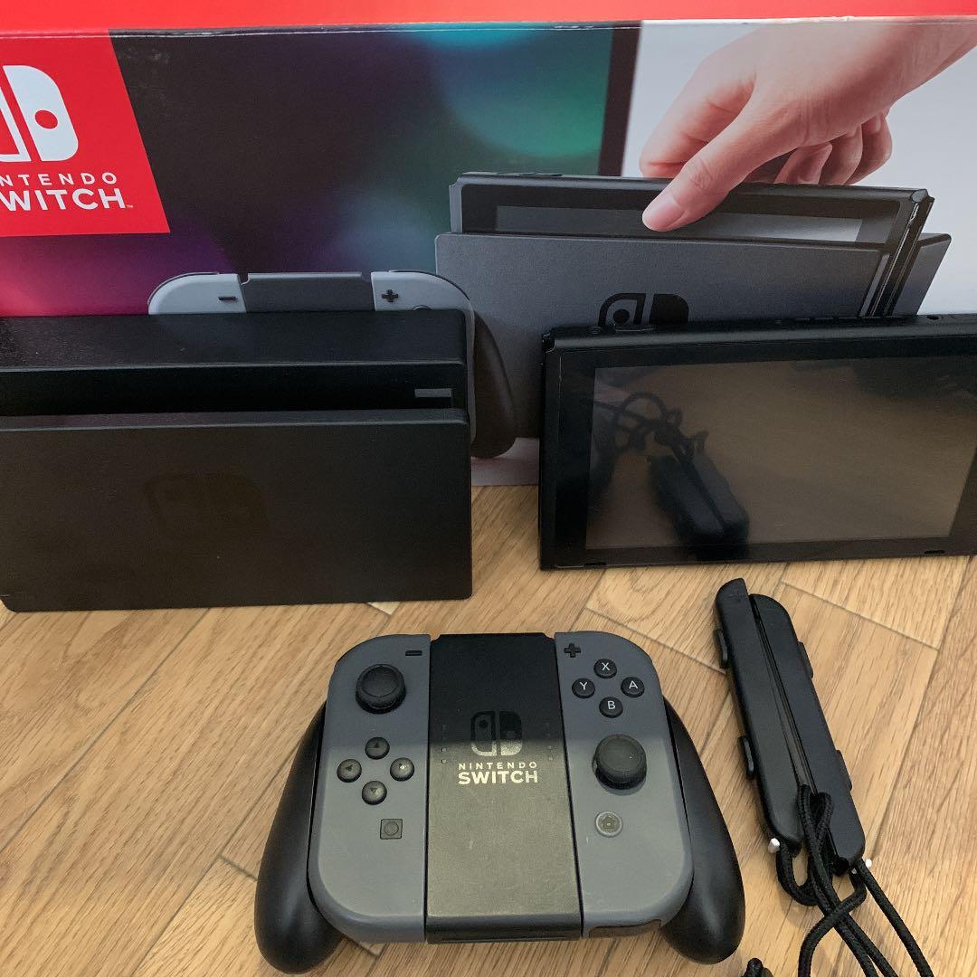 任天堂スゥィッチ。スマブラ、マリカー、スプラトゥーン、ポケモン、マイクです。