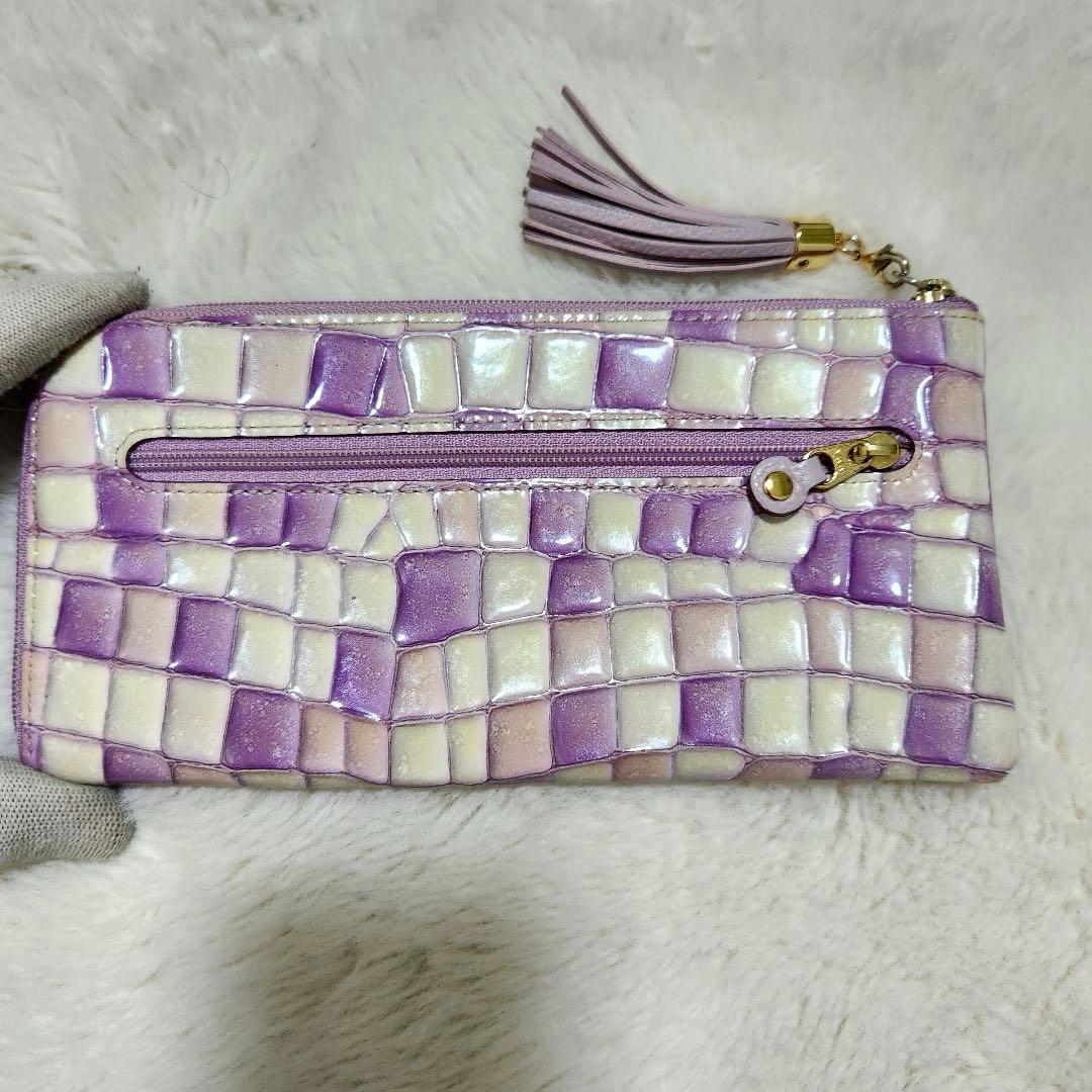 ✨極美品　人気カラー✨アタオ　長財布　L字ファスナー　タッセル　ロゴ　ラベンダー