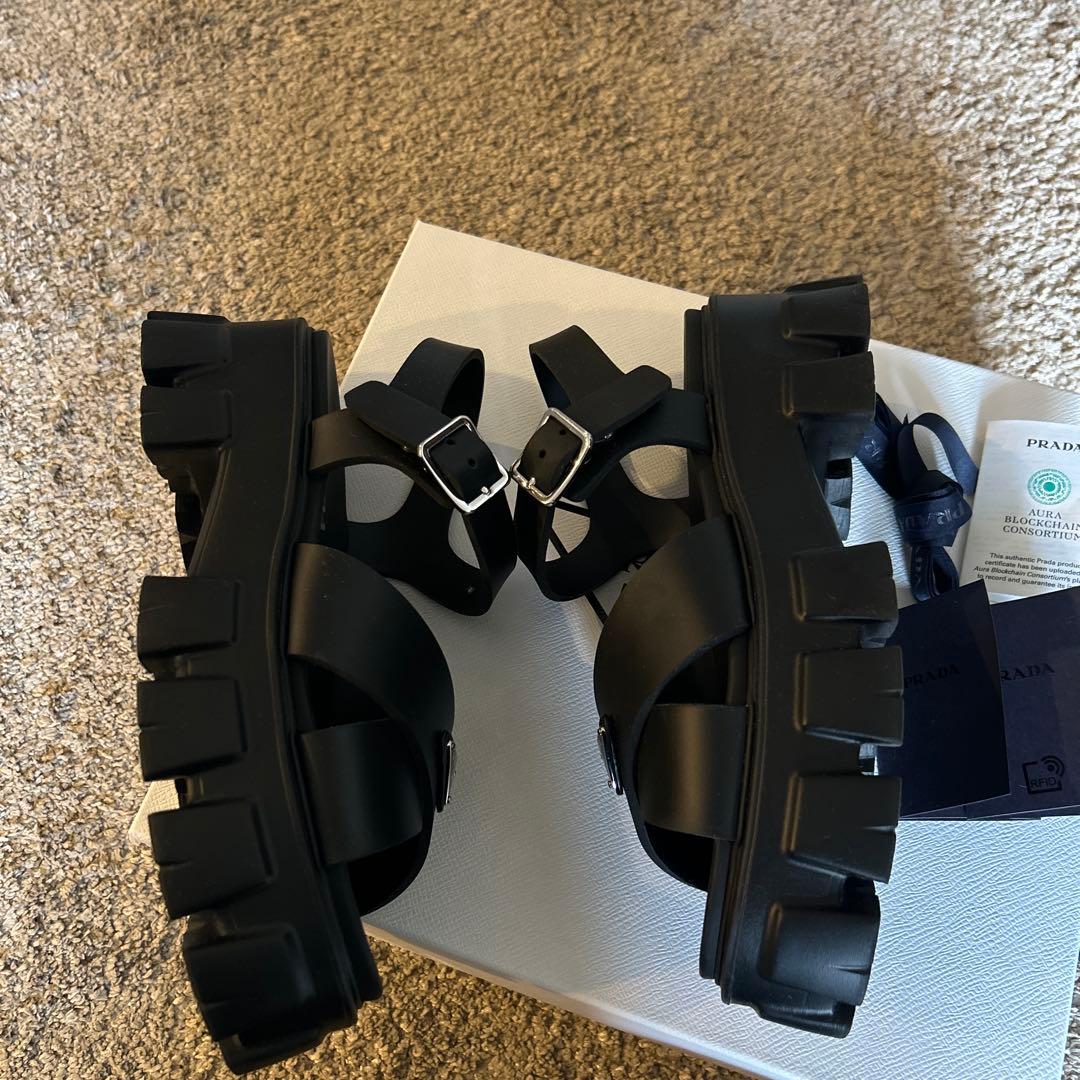 Prada プラダ　モノリス　ラバー　サンダル　黒　39