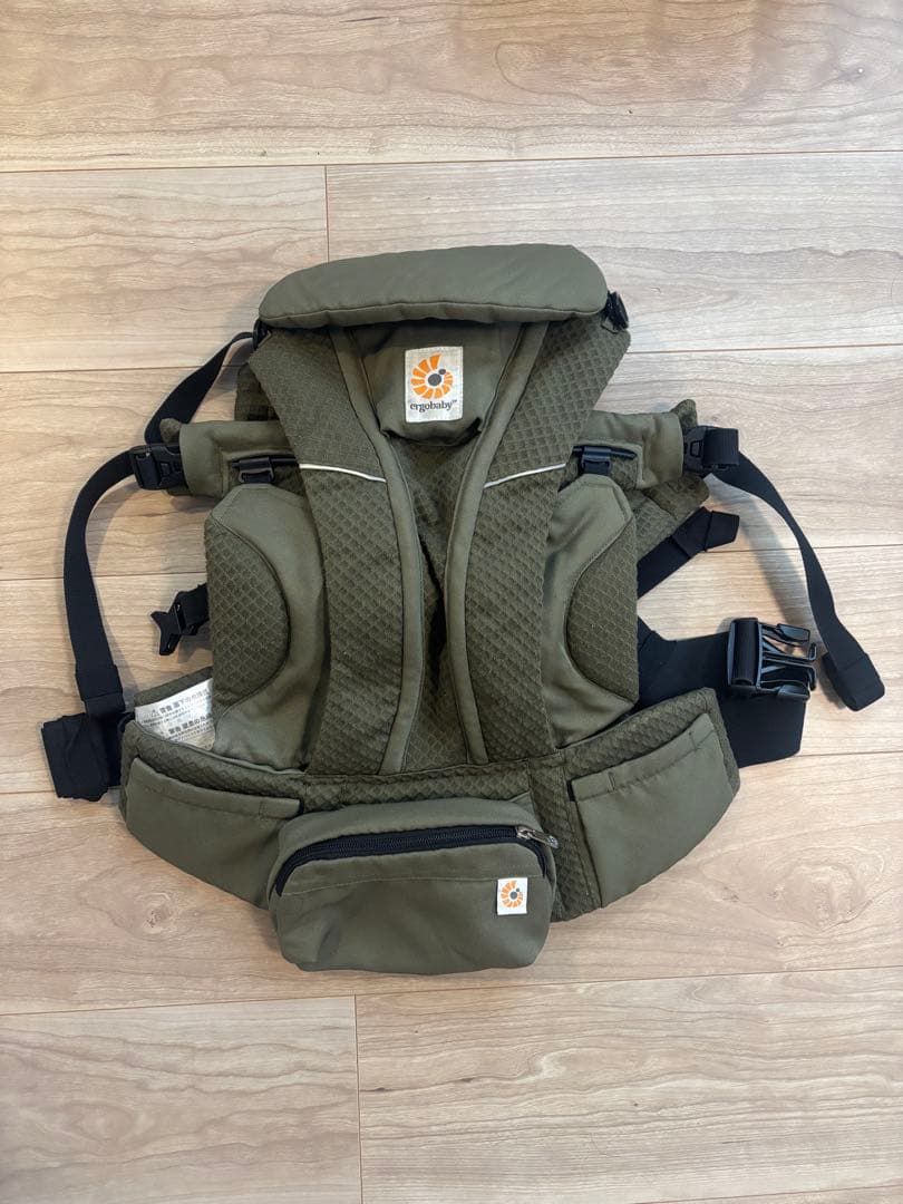 Ergobaby omni breeze オムニブリーズ　グリーン