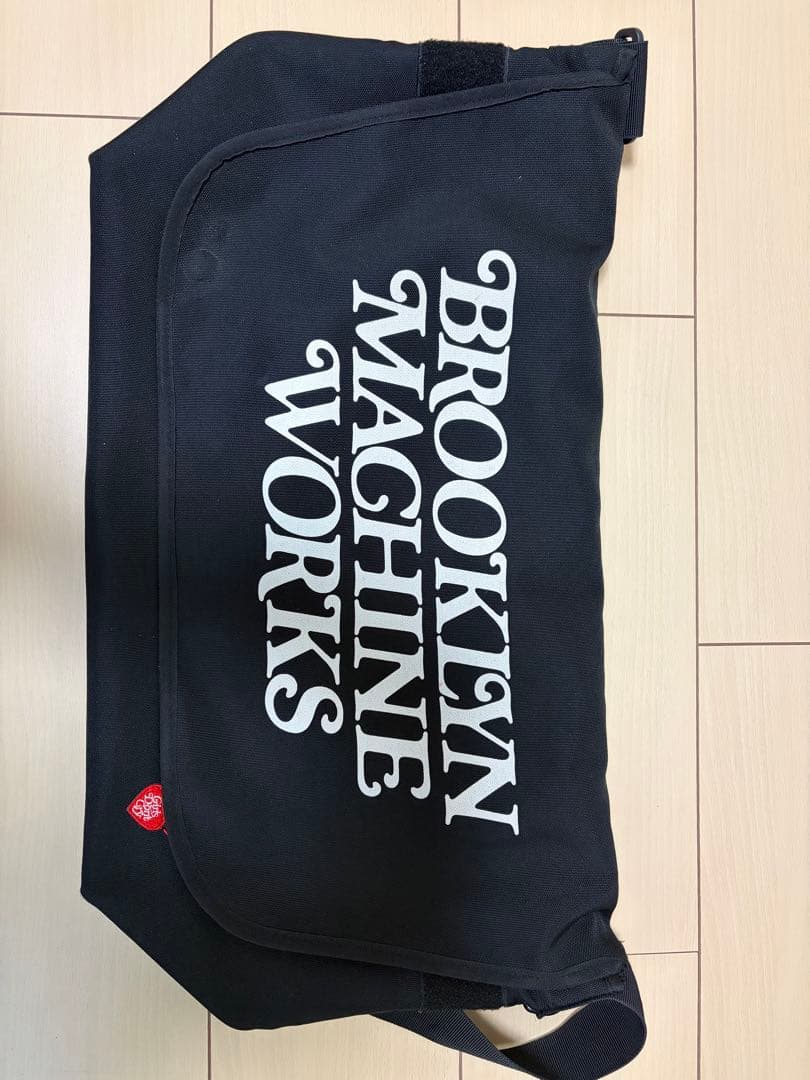 Girls don’t cry Human Madeメッセンジャーバッグ