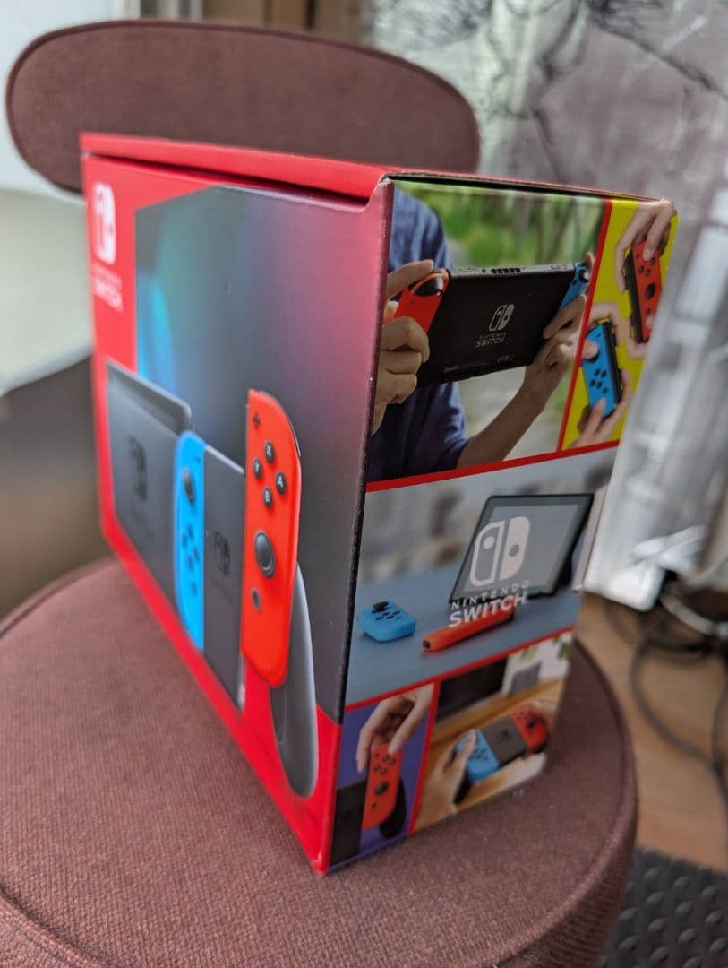 新品開封　Nintendo Switch 本体 青 赤 Joy-Con付き