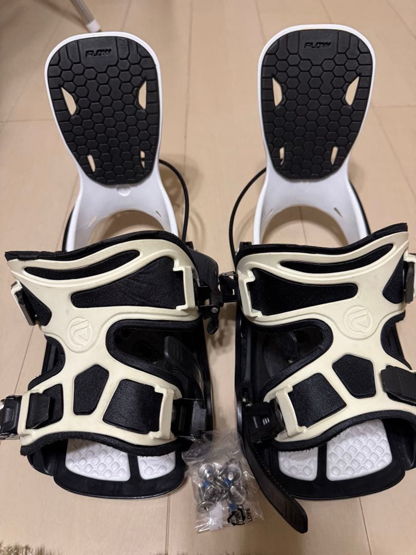 FLOW ALPHA スノーボードビンディング ホワイト