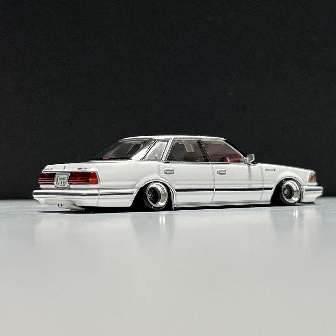 トミカリミテッドヴィンテージネオ　クラウン改