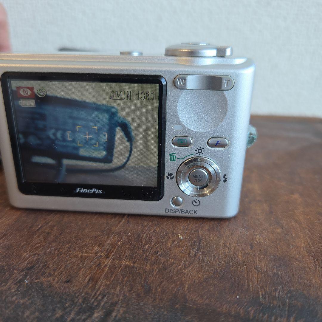 FUJIFILM FinePix F10 フジフィルム デジタルカメラ