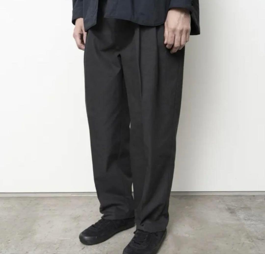 パンツ 25 STILL BY HAND Deep tuck pressed pants