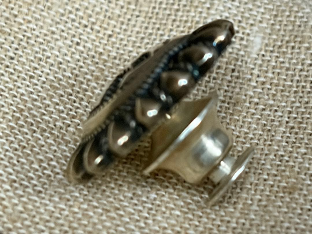 最終お値下げ　GUCCI GGロゴメタルブローチ