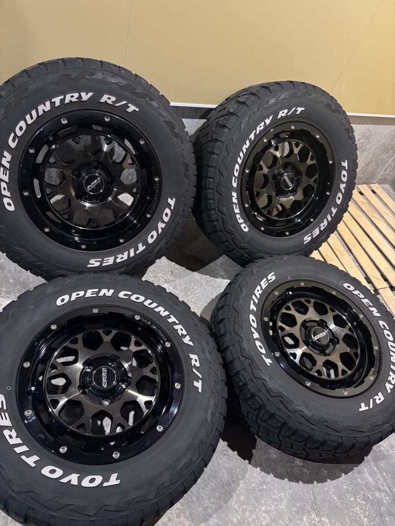 じ*ん様 RAYS DAYTONA M9 16インチ RTタイヤ　RAV4等