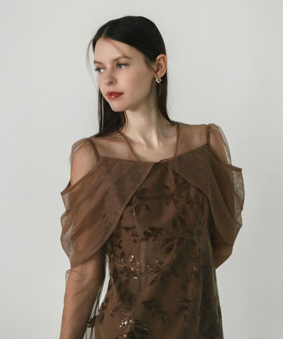 【現行品】レジャ　Aライン　マーメイド　シースルー　透け感　肌見せ ラメ