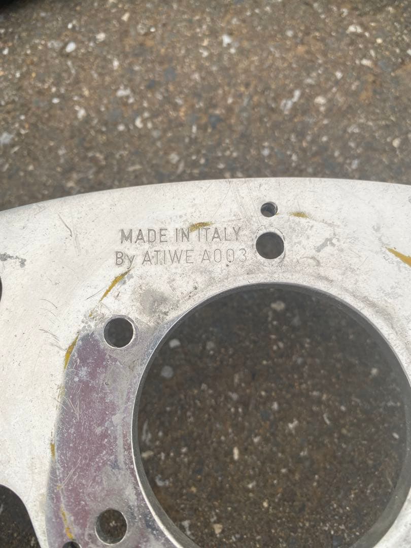 ビレッドステアリング　usdm ローライダー　マークⅡワゴン　momoピッチ