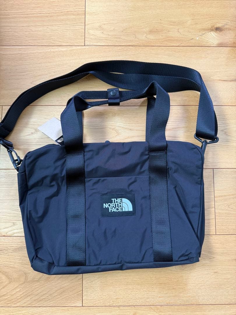 【新品タグ付】THE NORTH FACE ブラック　ボストンバッグ