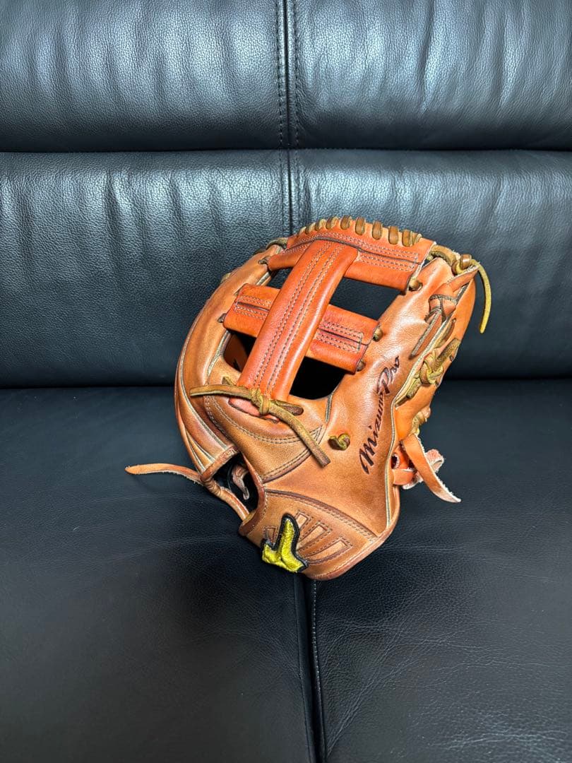 C*n様 ミズノプロ硬式内野手用グラブ