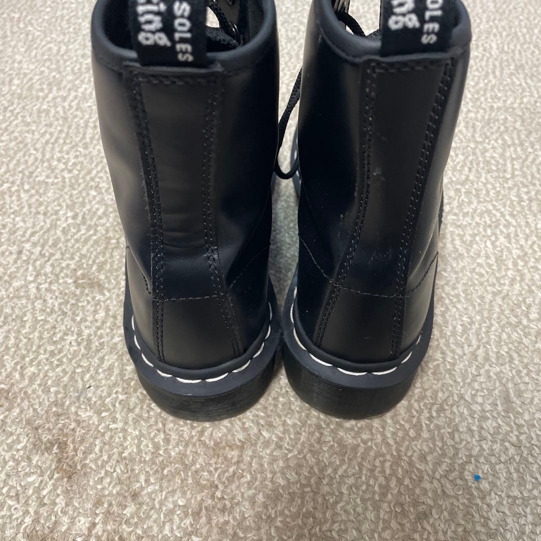 ドクターマーチン ホワイトステッチ