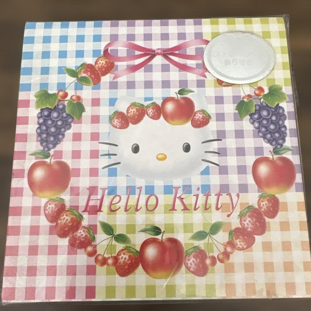 ❤*中様 新品♡サンリオ ハローキティ フルーツイチゴの香り付き スクエアメモ