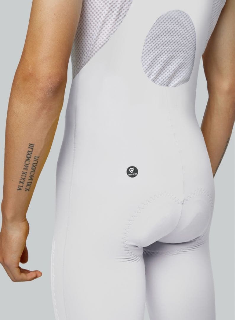 PISSEI ピセイ　ロードバイク　ビブショーツ