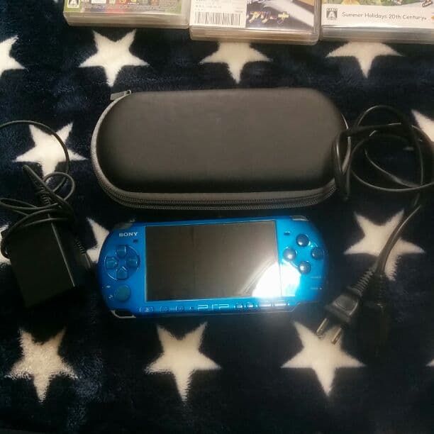 PSP3000本体 +ハードケース+ソフト9本セット     値段交渉あり！