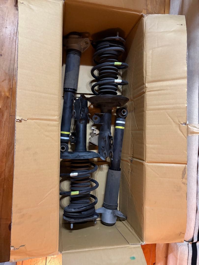 50プリウス前期　ツーリング　ショックアブソーバー　コイルスプリング