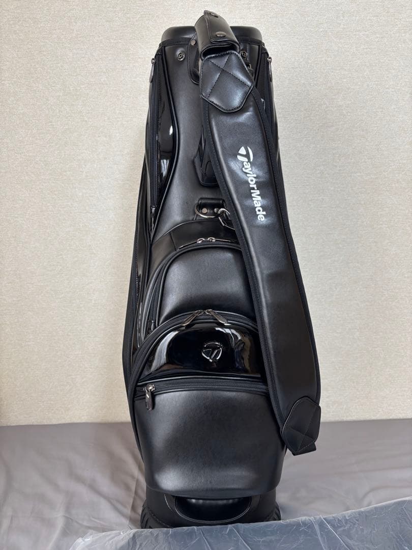 テーラーメイド TM24 プレミアムモダン キャディバッグ 定価59,400円