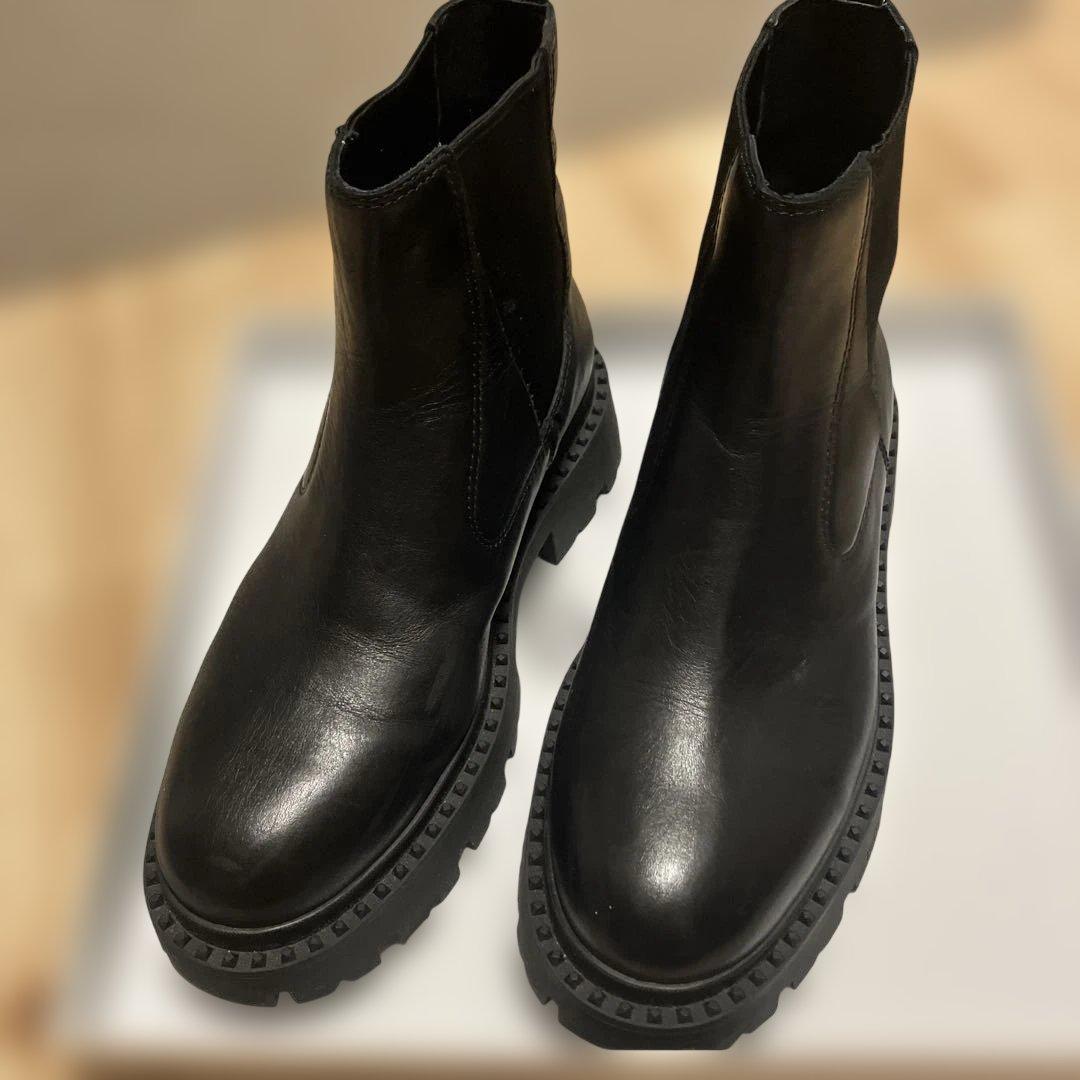 ASH 黒サイドゴアショートブーツ