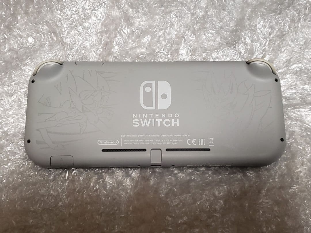 Nintendo switch light ザシアン・ザマゼンタ