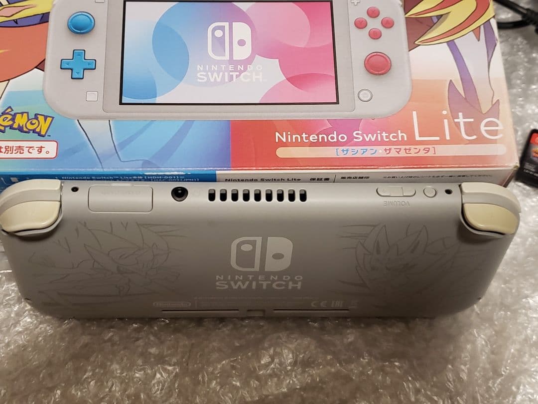 Nintendo switch light ザシアン・ザマゼンタ