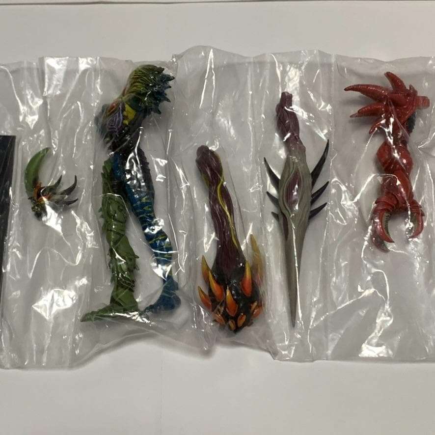 強殖装甲ガイバー トレーディングフィギュア#01　全９種 ビニール未開封