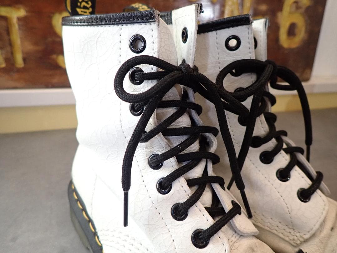 Dr. Martens ホワイト ブラック ワークブーツ 8ホール 24㎝