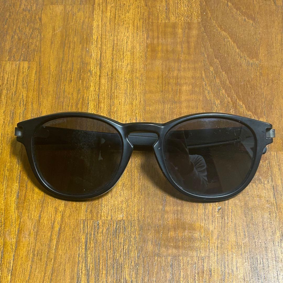 オークリー　latch ブラック ラウンド型 サングラス　プリズム　藤原ヒロシ