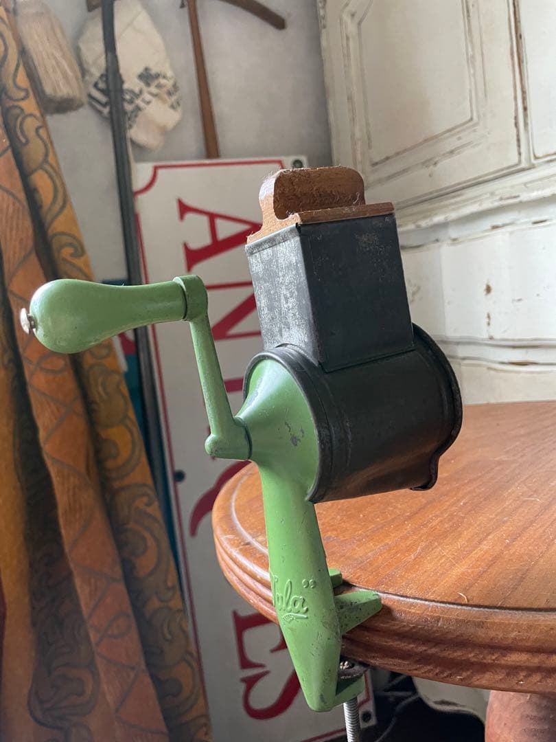 イギリス　アンティーク　チーズ　グレーター　削り　グラインダー　Tala社