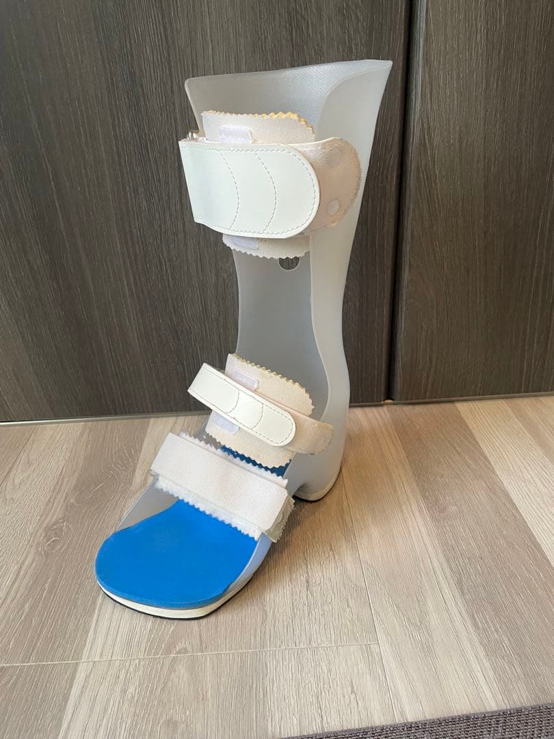 左足踵骨折用 装具 サポーター 24cm〜27cm