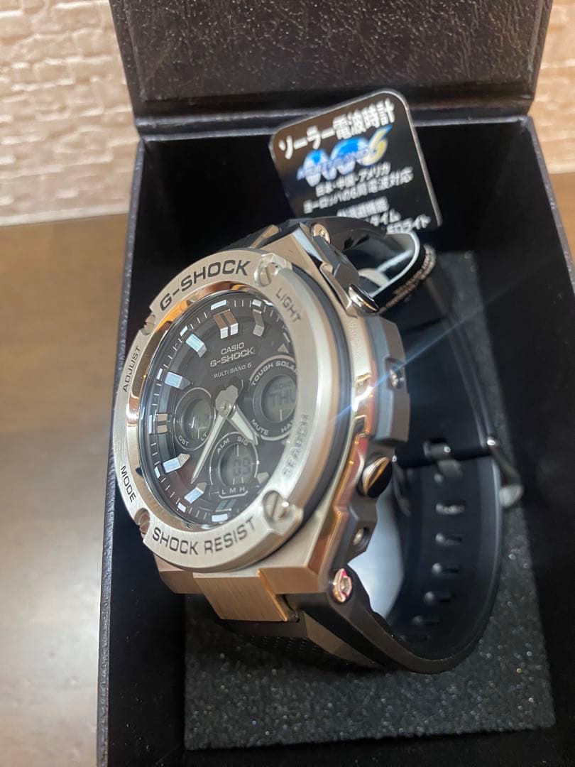 【未使用に近い極美品】G-SHOCK GST-W310 1AJF 電波ソーラータ