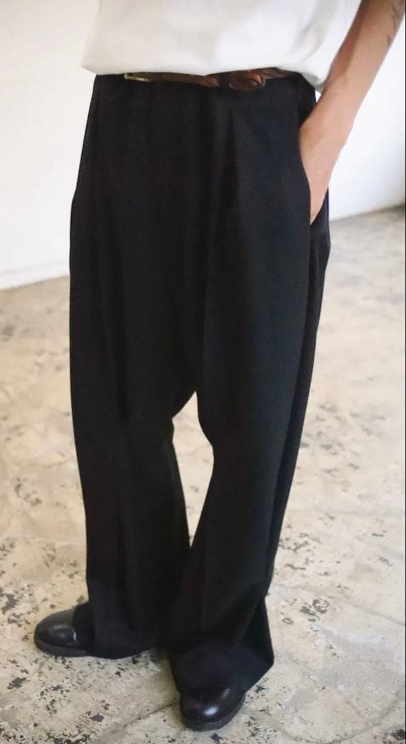 パンツ KHOKI 25AW Tuck-detail pants size 4