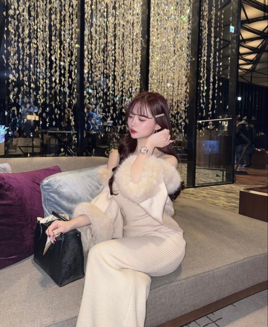 【即日発送】elmyu ファーポンチョカーデ×チェーンワンピset パーティー白