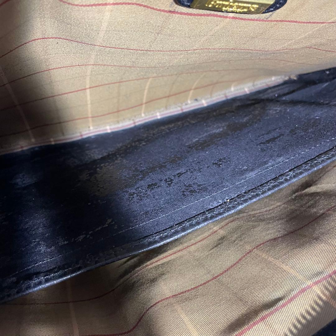 美品 バーバリー A4収納 ビジネスバッグ ブリーフケース レザー 鍵付き