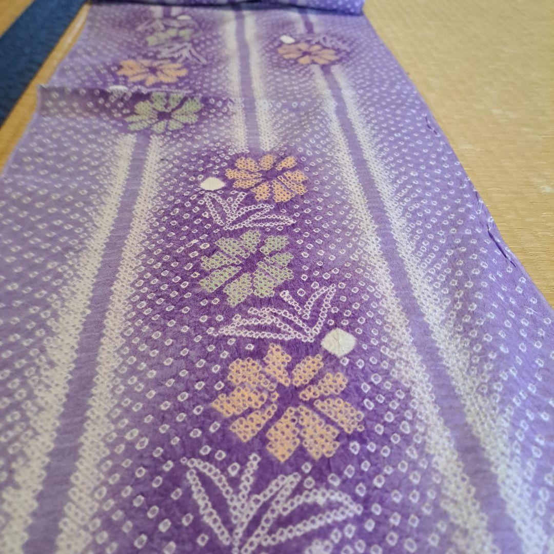 紫色 花柄 浴衣反物有松絞りです。
