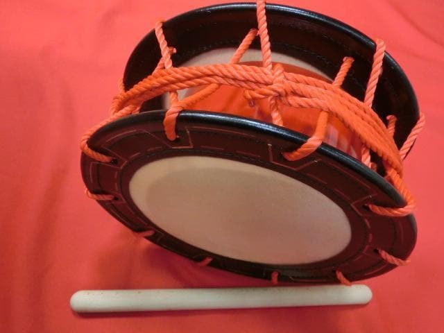 本格沖縄伝統芸能エイサー用締め太鼓(大)直径30cmサイズ　バチ付　新品未使用