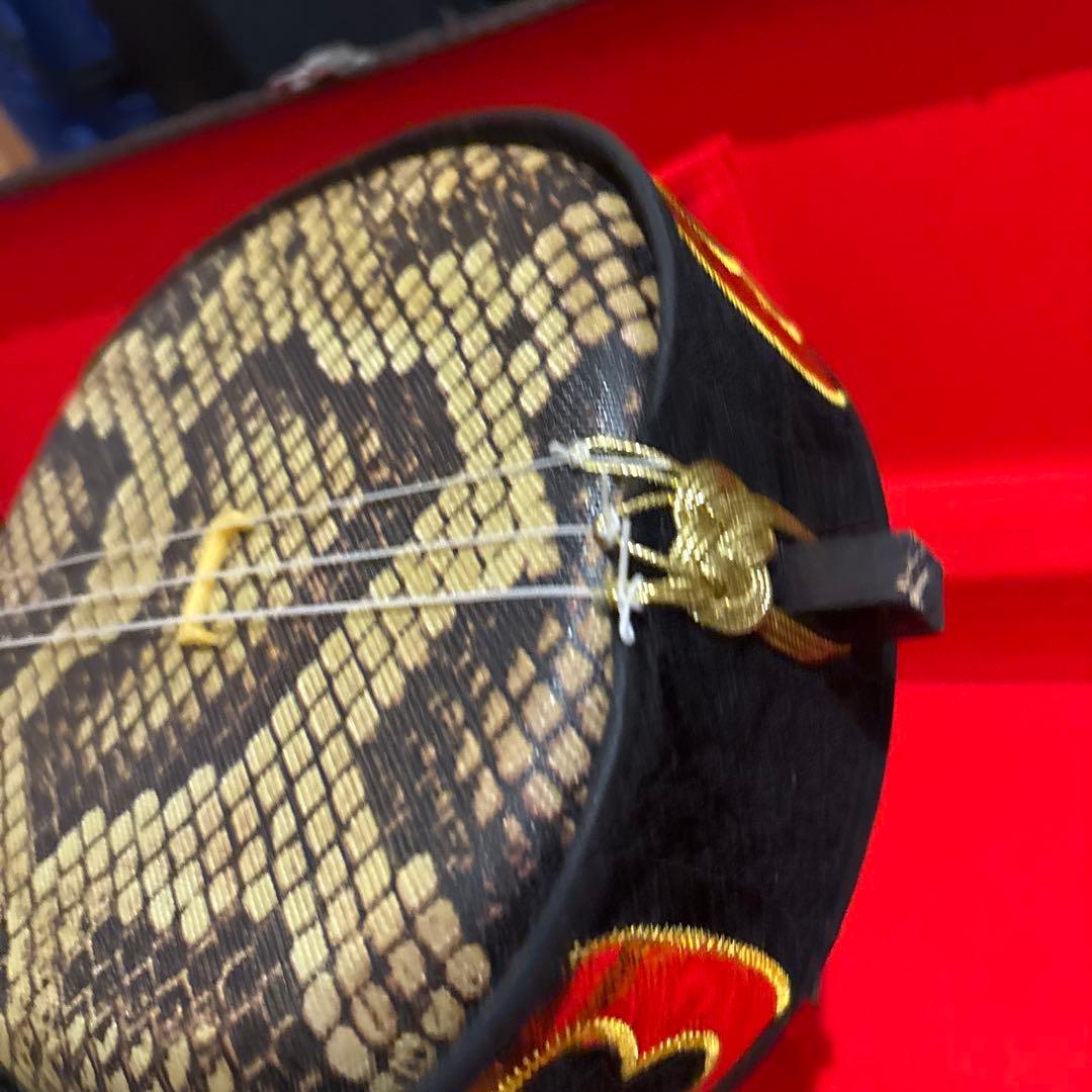 沖縄三味線　又吉　蛇革　ハードケース・鍵付