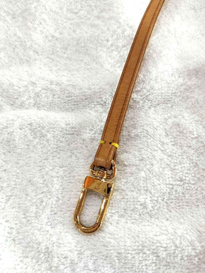 ☆正規品ルイヴィトン☆　アクセサリーポーチヌメ革ストラップ紐のみ