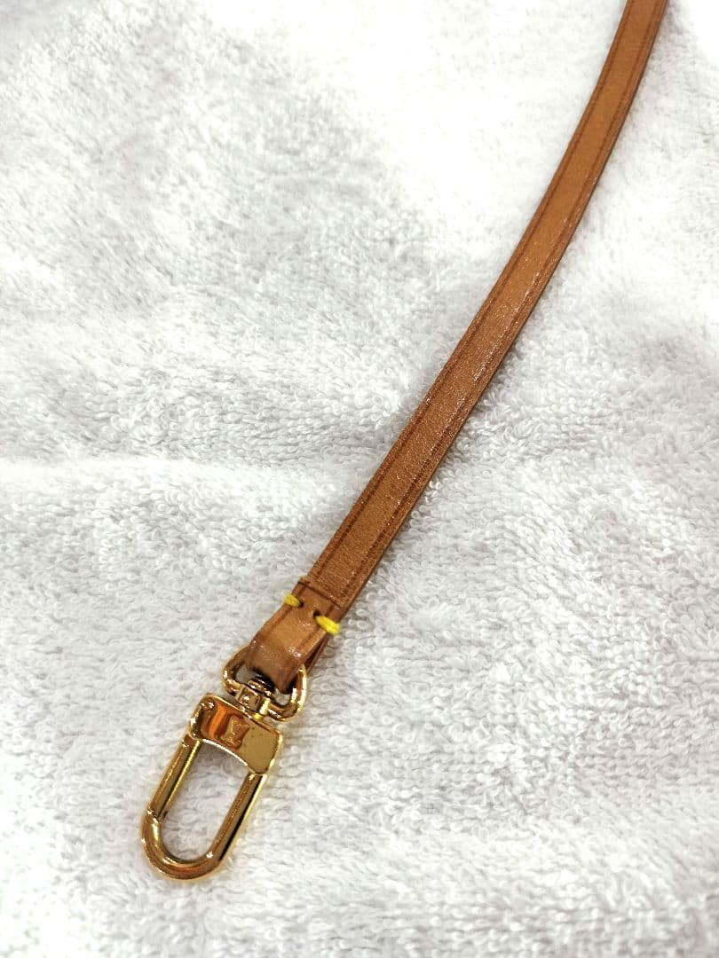 ☆正規品ルイヴィトン☆　アクセサリーポーチヌメ革ストラップ紐のみ