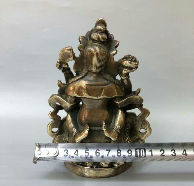 古を模して純銅黄財神仏像を並べて招財納福を祀る